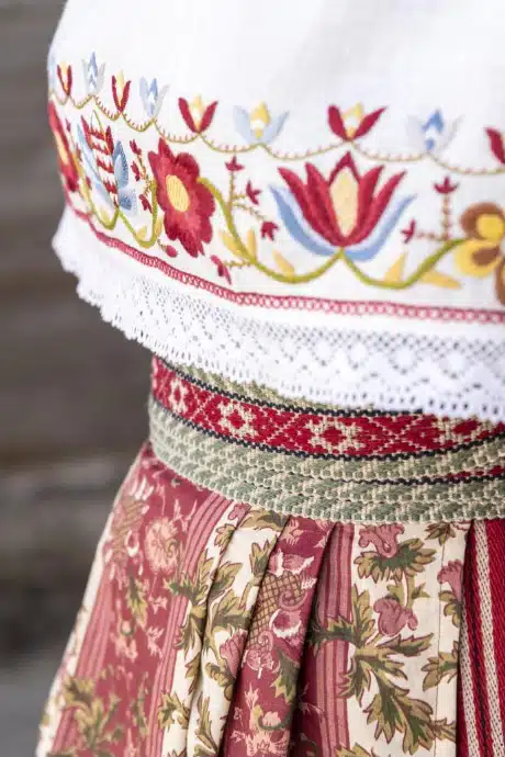 Lüganuse naise rahvarõivad, 19. saj keskpaik