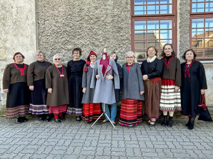 Saaremaa käsitööseltsi Kadakmari koolitusel valmisid uued vammused Saaremaa käsitööseltsi Kadakmari koolitusel valmisid uued vammused