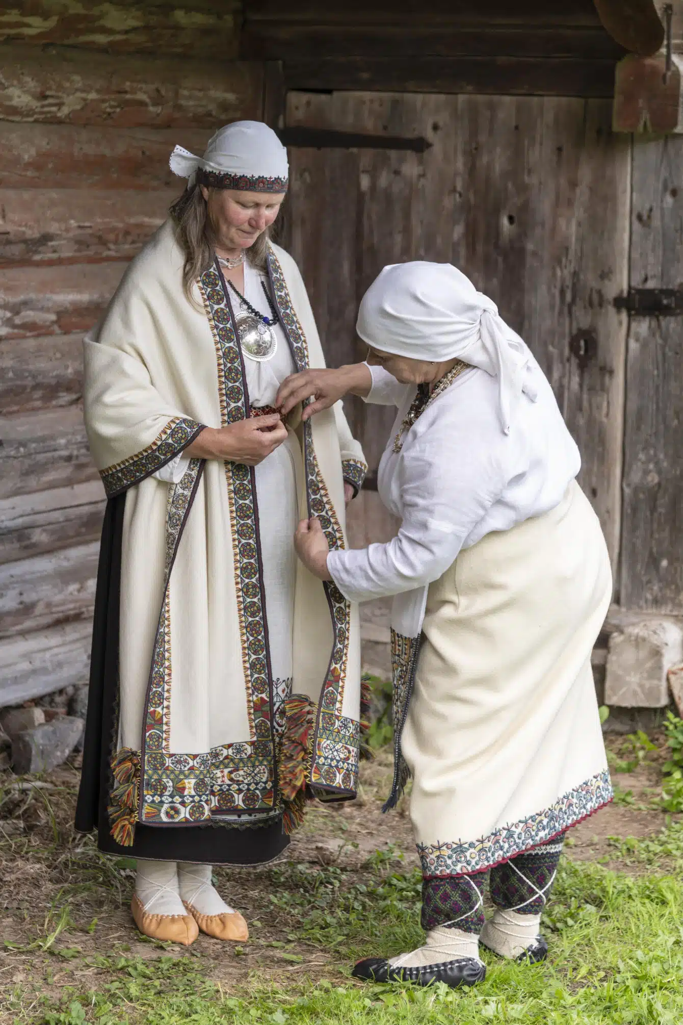 Rahvarõivaste tuulutamine Viljandimaal Jaskamõisas 5. augustil 2023