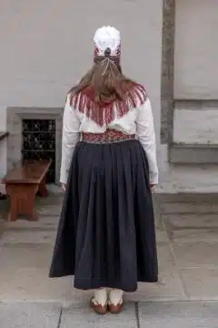 Vändra naise rahvarõivad, 19. saj